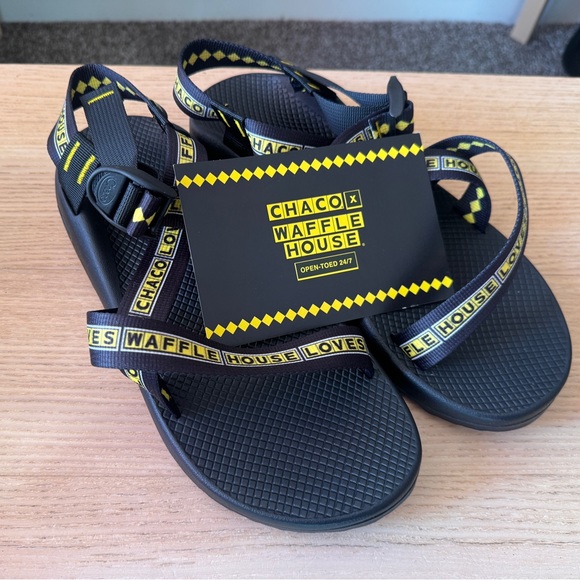 Waffle House x Chacos Z1 sandals M12 - Picture 4 of 6